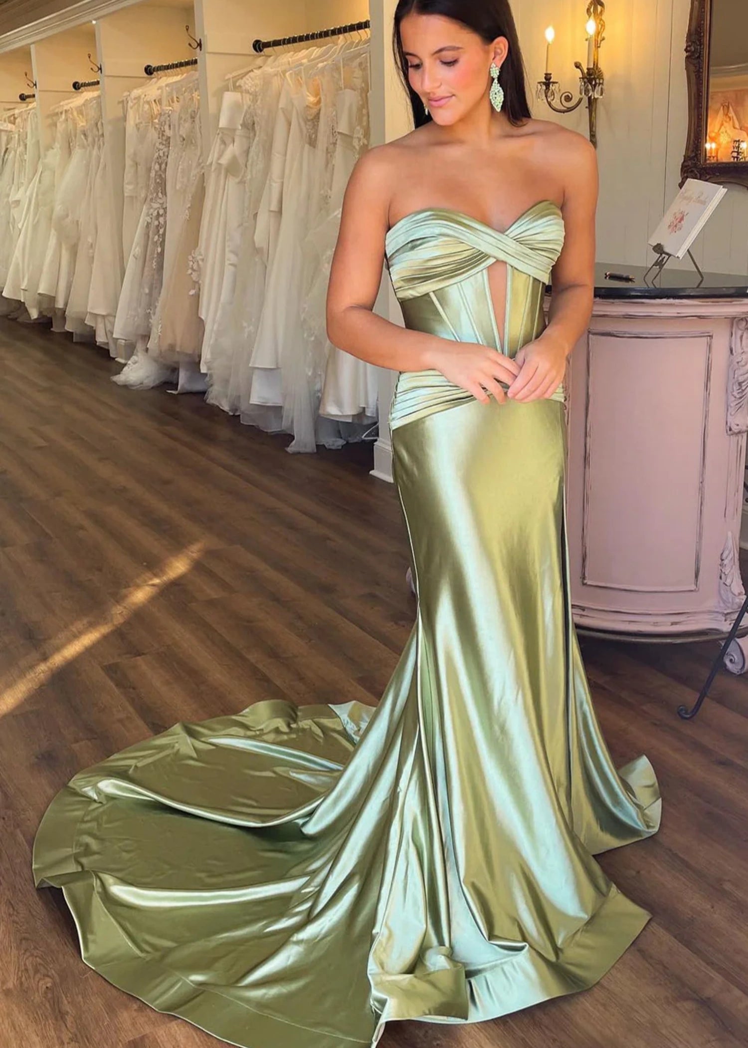 Donna |Mermaid Sweetheart Green Satin Long Prom Dress With Slit - Sage - US0 - PromDressClub