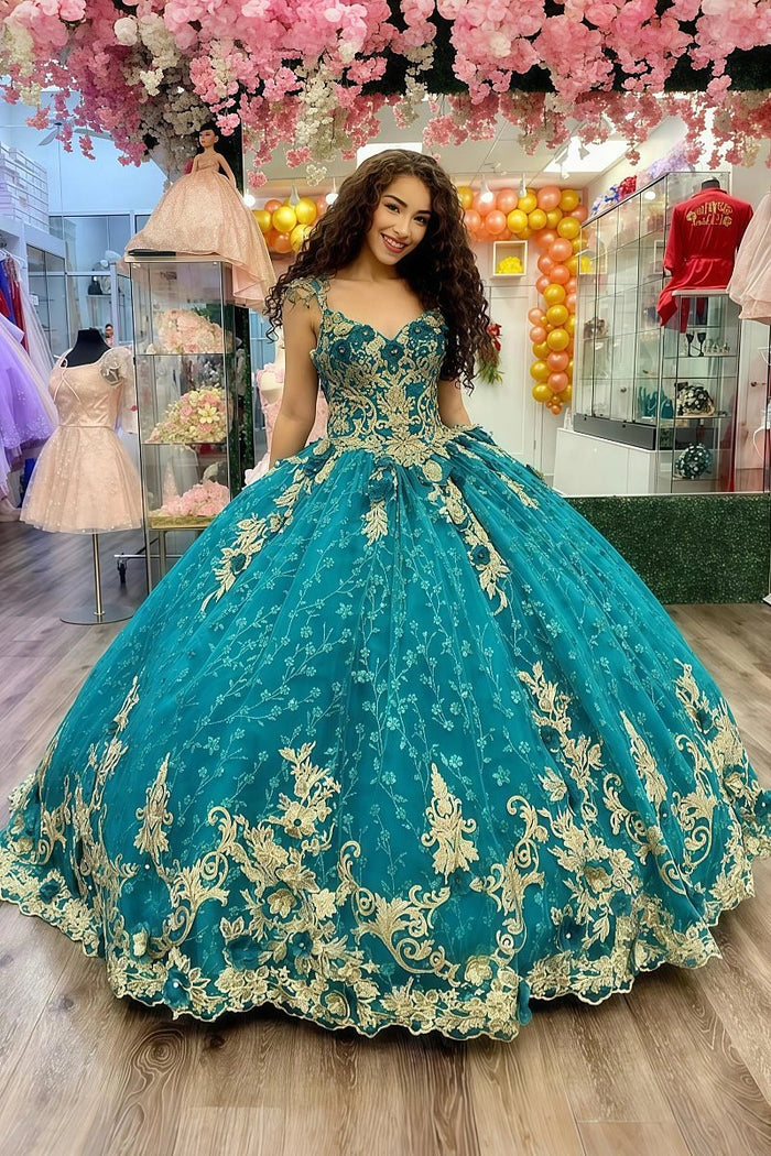 Lenora | Own Your Spotlight in Stunning Emerald Green Quince Dress - Emerald Green - PromDressClub